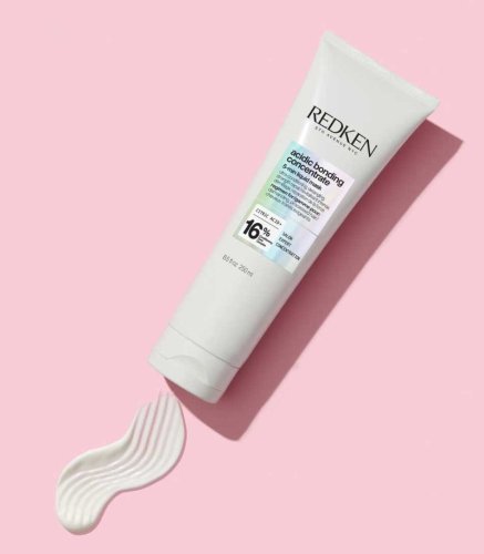 Redken Acidic Bonding Concentrate 5-minütige Ausspülmaske für intensive Feuchtigkeit und Regeneration 250 ml